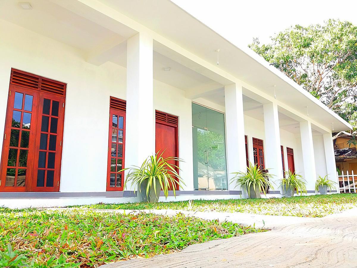 A&B Resort Negombo Kudapaduwa Kültér fotó