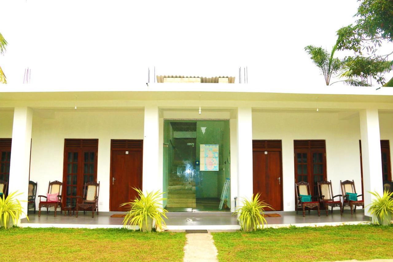 A&B Resort Negombo Kudapaduwa Kültér fotó